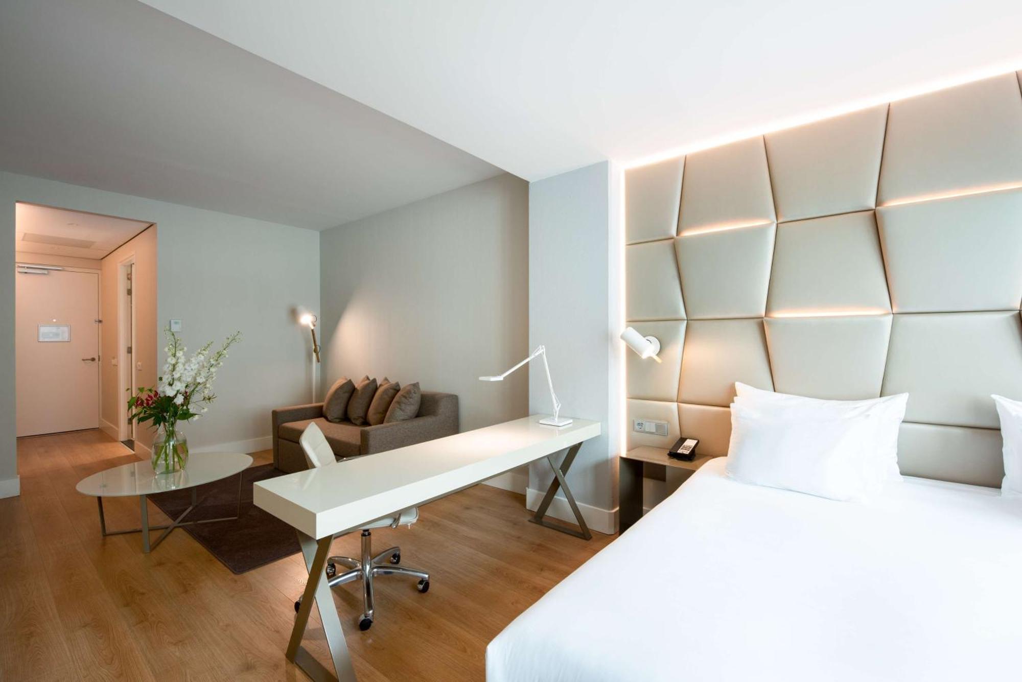 Hotel NH Collection Eindhoven Centre Extérieur photo A room at the hotel