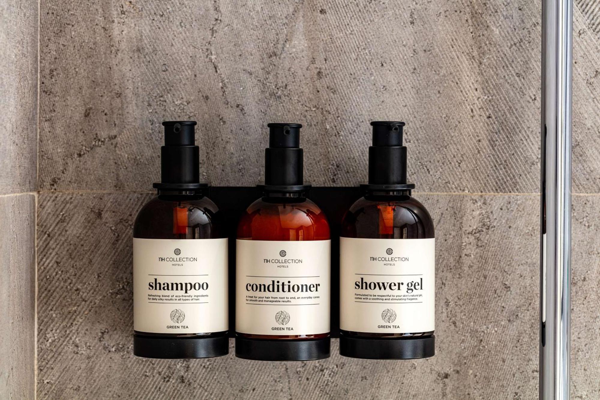 Hotel NH Collection Eindhoven Centre Extérieur photo Shower gel