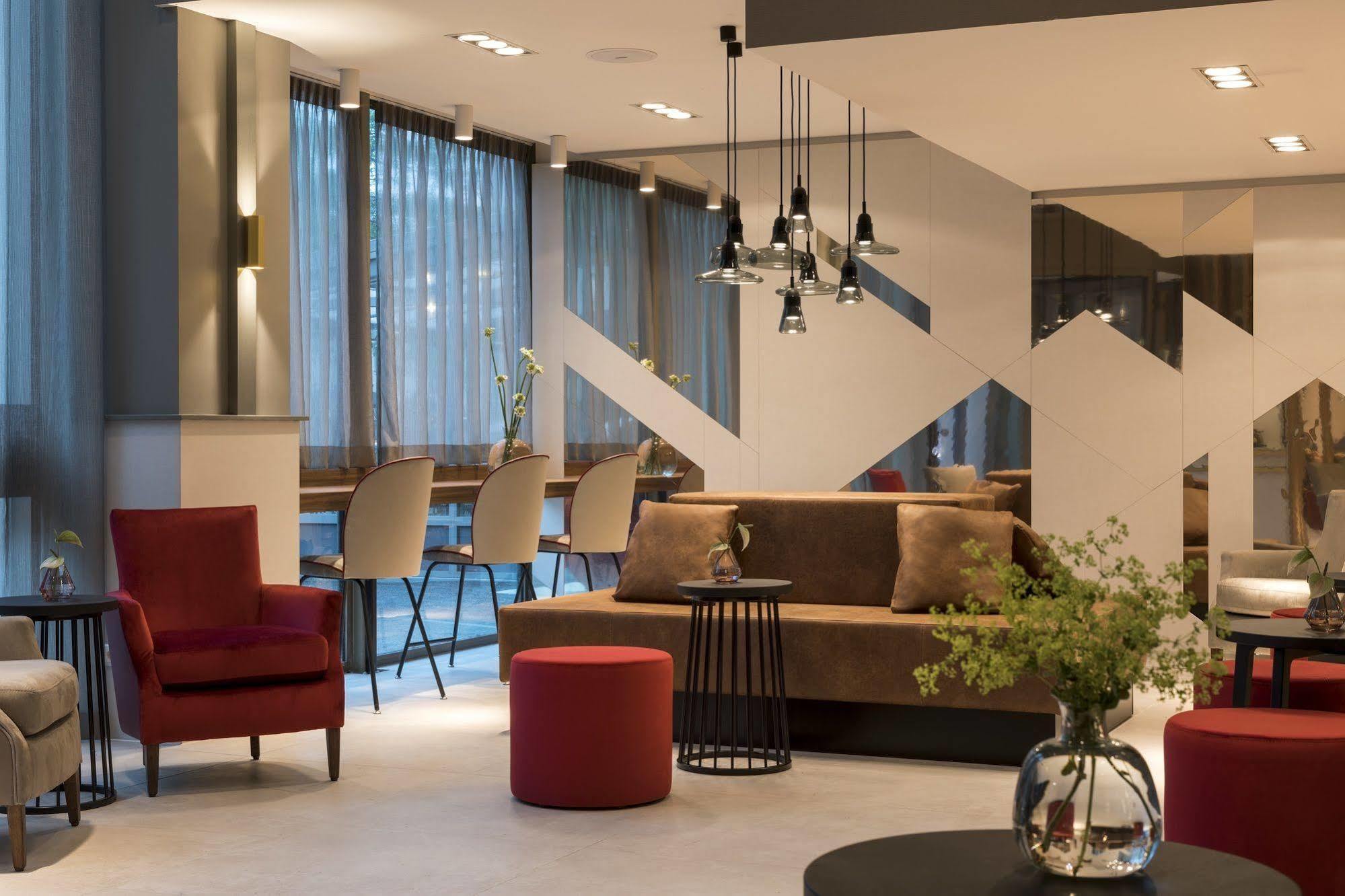 Hotel NH Collection Eindhoven Centre Extérieur photo The lobby of the hotel